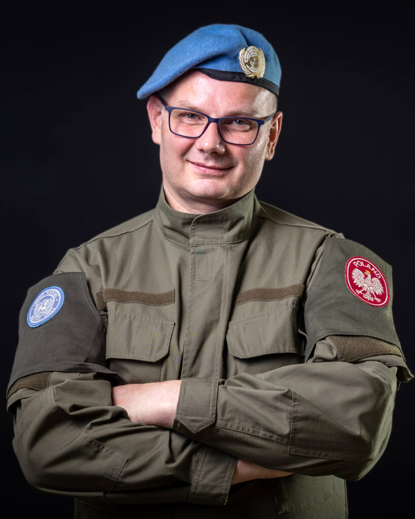 portret mundurowy, żołnierz, weteran ONZ, błękitny beret